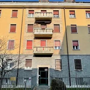 homiesam-yellow-apartment-in-milan-city-life.it-lombardy.com/