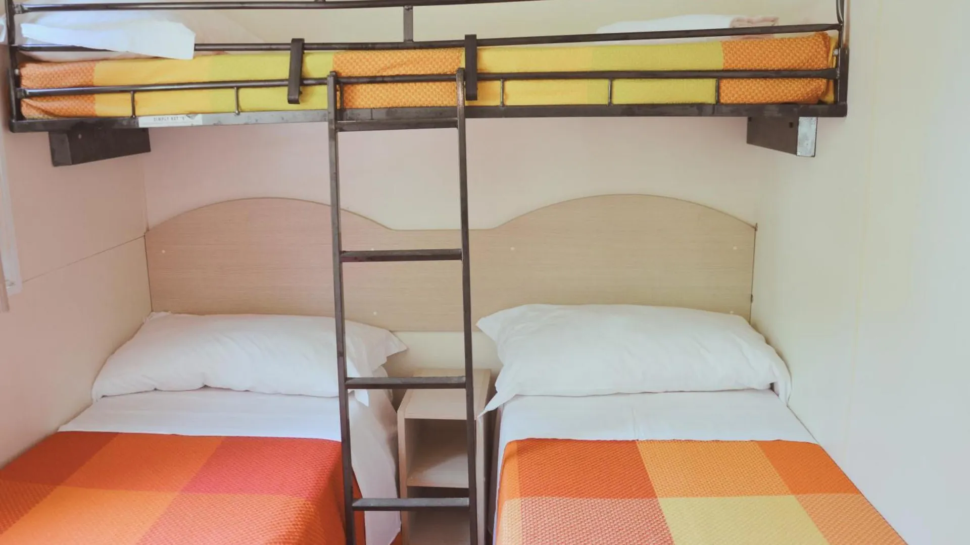 Camping Village Costa Est Riotorto Campsite